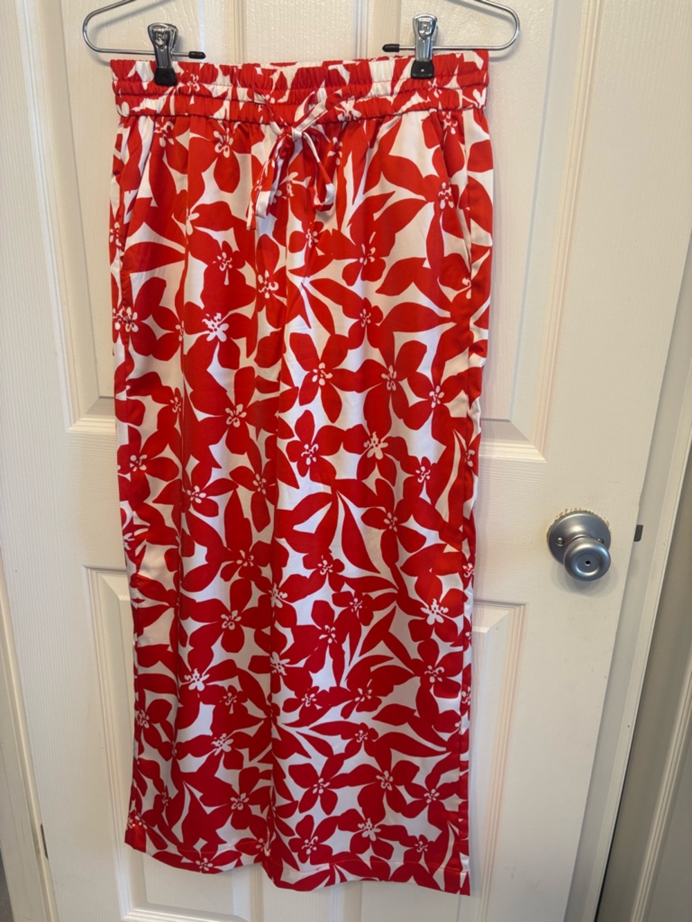 LOFT Red and White Floral pants